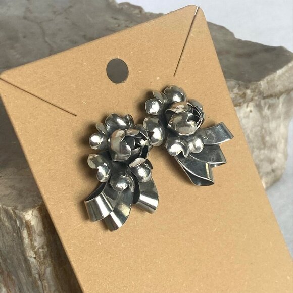 VTG Sterling Silver 925 3 Dimensional Rose Flower Ribbon 1" Stud Earrings - Picture 2 of 16